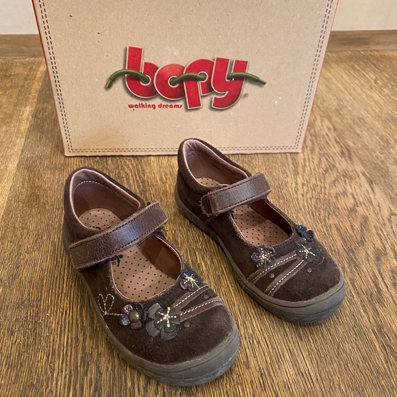 Bopy girls suede and leather brown Mary Janes EUC - Picture 3 of 4